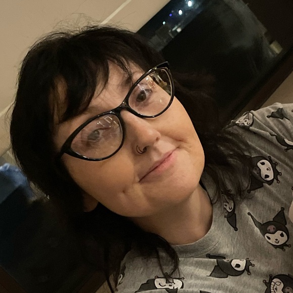 Meet your Posher, Amy - Picture 1 of 1